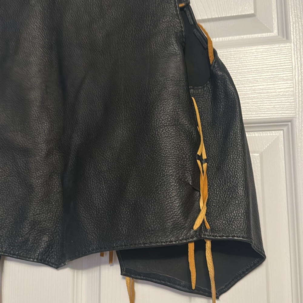 Vintage black leather with gold leather fringe vest. Sz fits Sm/Med - Picture 6 of 7